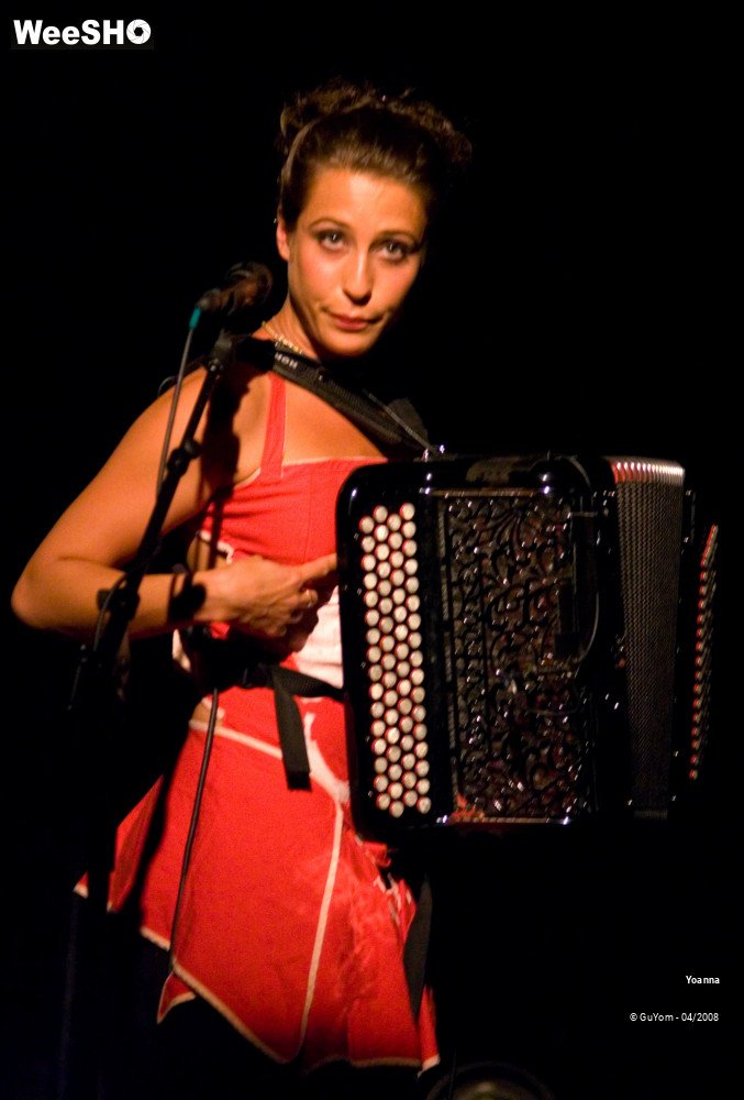 2/30 photos du spectacle Yoanna 1