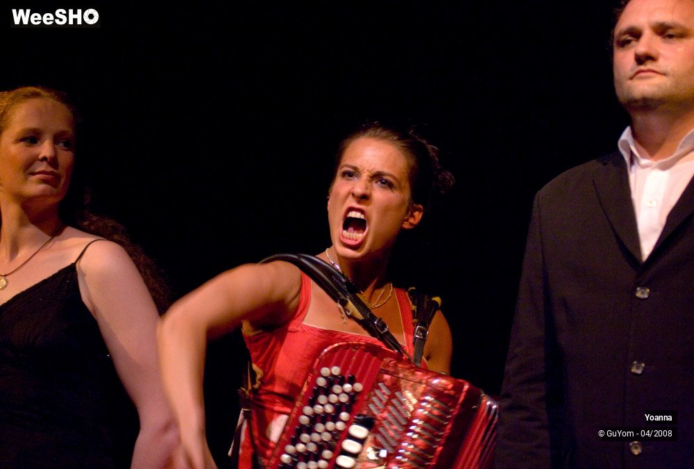7/33 photos du spectacle Yoanna 2