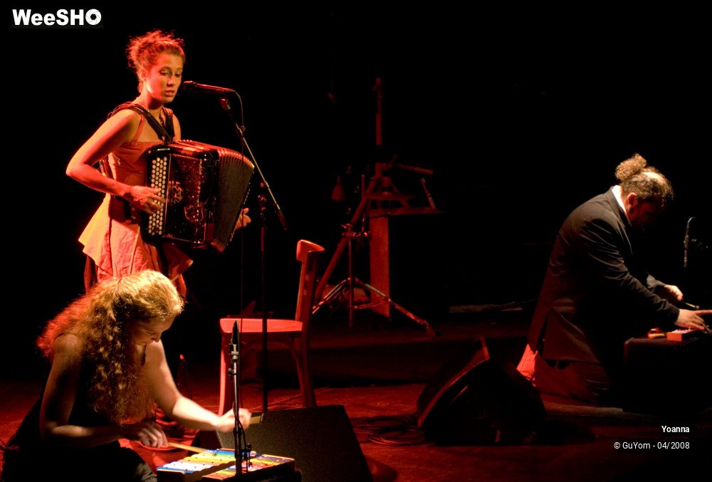 8/33 photos du spectacle Yoanna 2