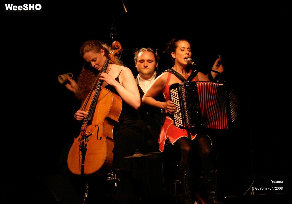 17/33 photos du spectacle Yoanna 2