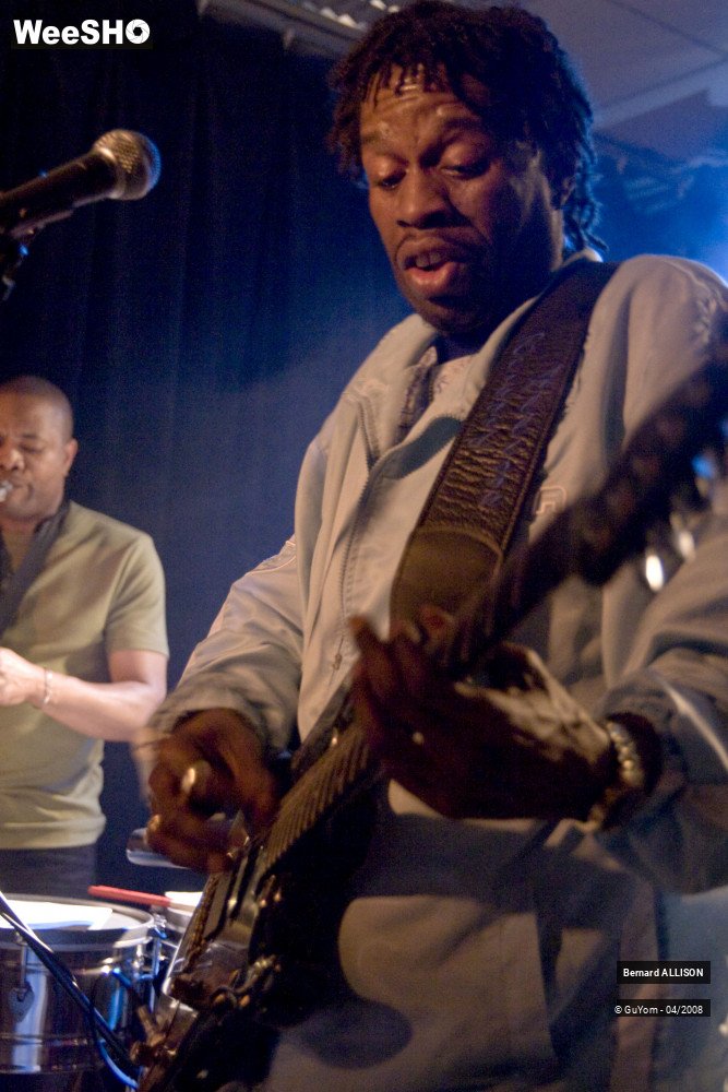 33/36 photos du spectacle Bernard ALLISON