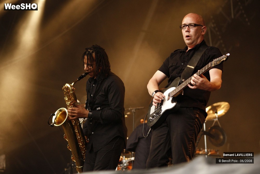 20/37 photos du spectacle Bernard LAVILLIERS