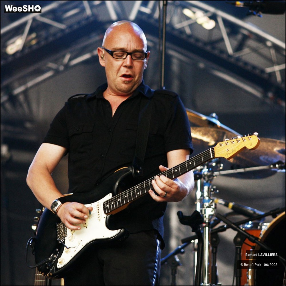 30/37 photos du spectacle Bernard LAVILLIERS