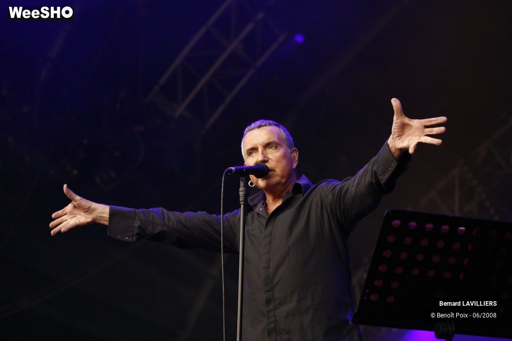 35/37 photos du spectacle Bernard LAVILLIERS