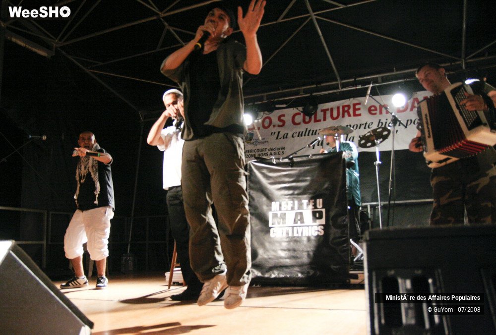 7/47 photos du spectacle Ministère des Affaires Populaires