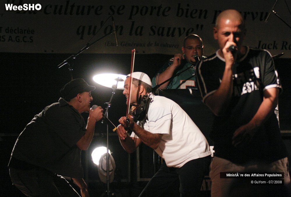 18/47 photos du spectacle Ministère des Affaires Populaires