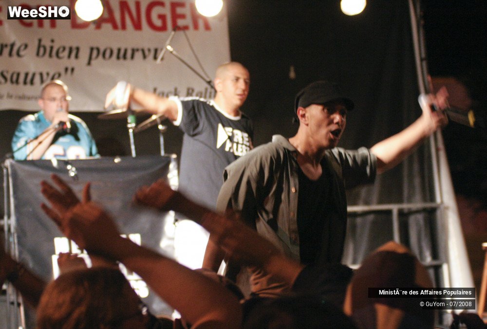 21/47 photos du spectacle Ministère des Affaires Populaires