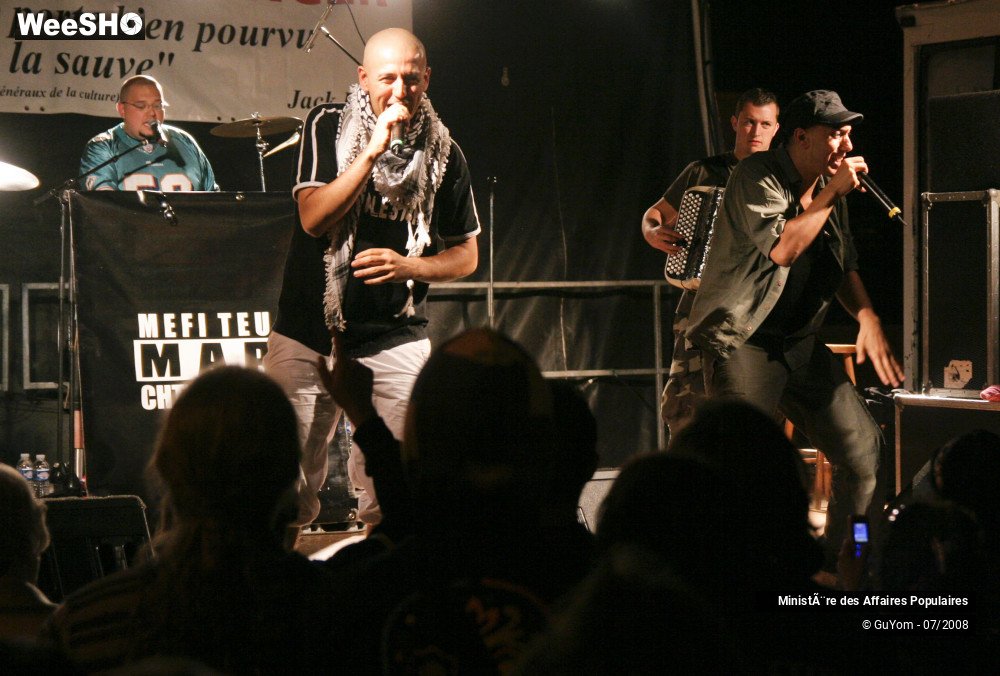 23/47 photos du spectacle Ministère des Affaires Populaires