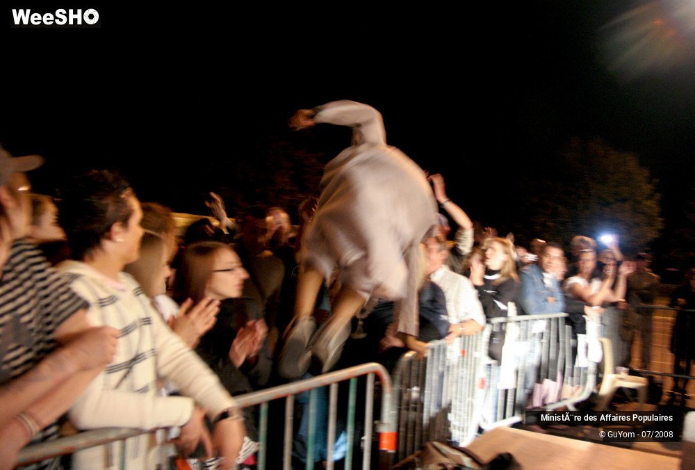 26/47 photos du spectacle Ministère des Affaires Populaires