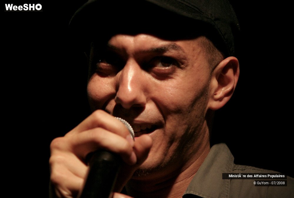 30/47 photos du spectacle Ministère des Affaires Populaires