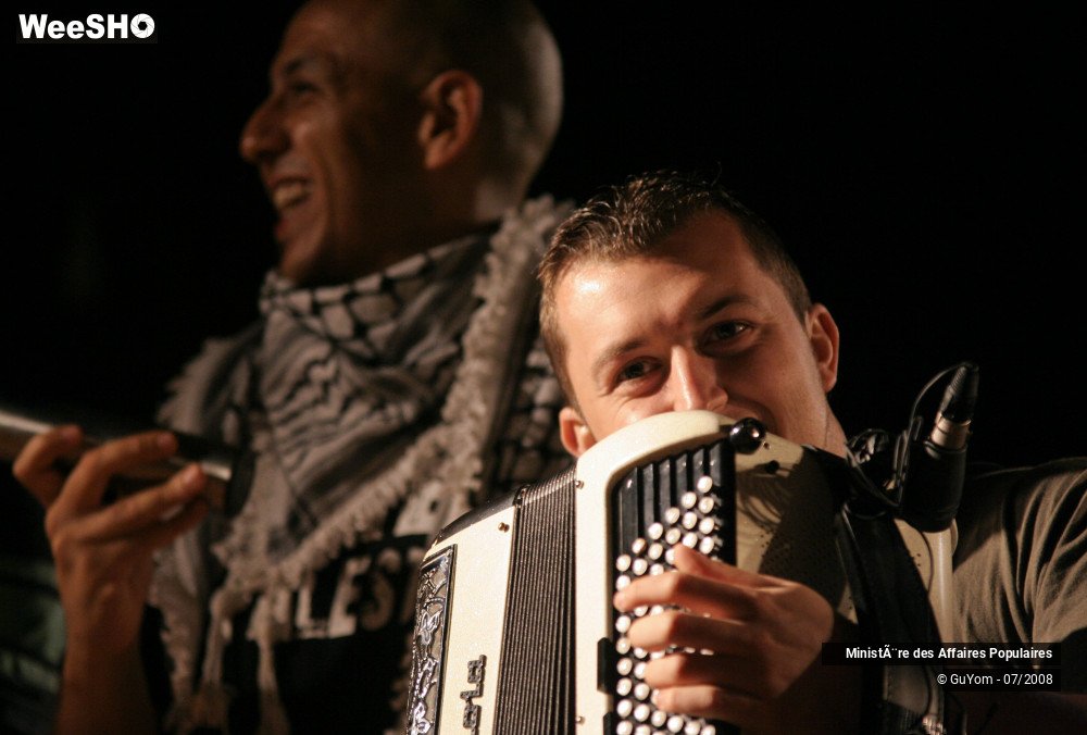 33/47 photos du spectacle Ministère des Affaires Populaires