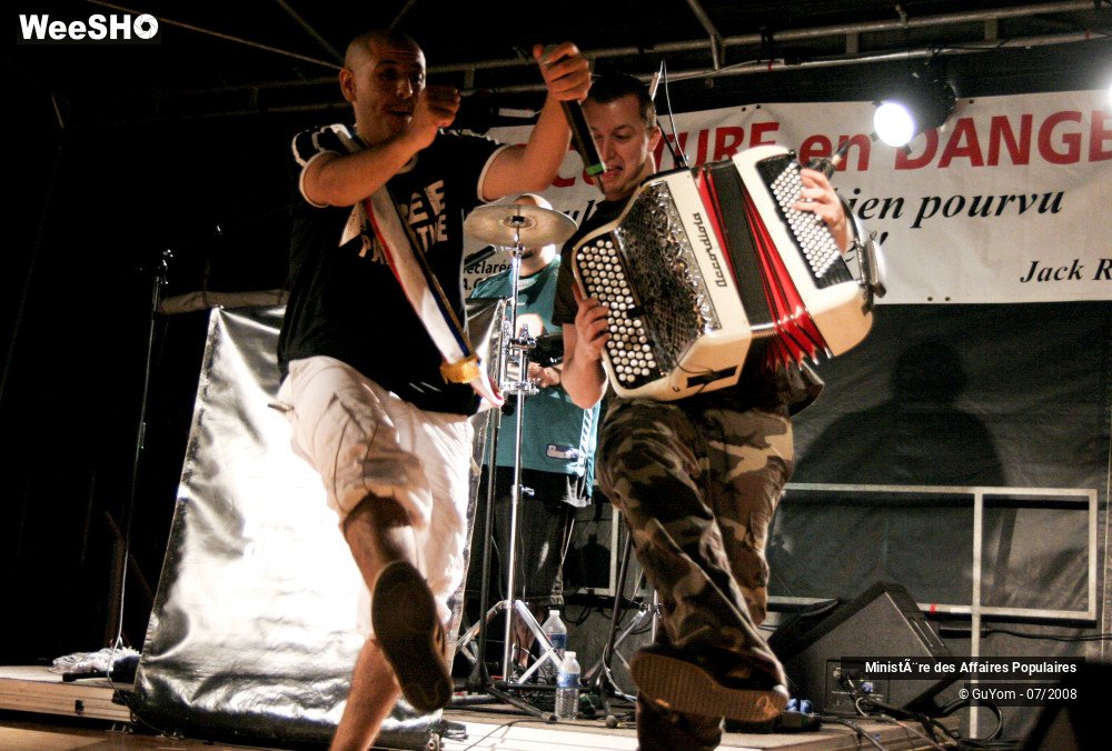 41/47 photos du spectacle Ministère des Affaires Populaires