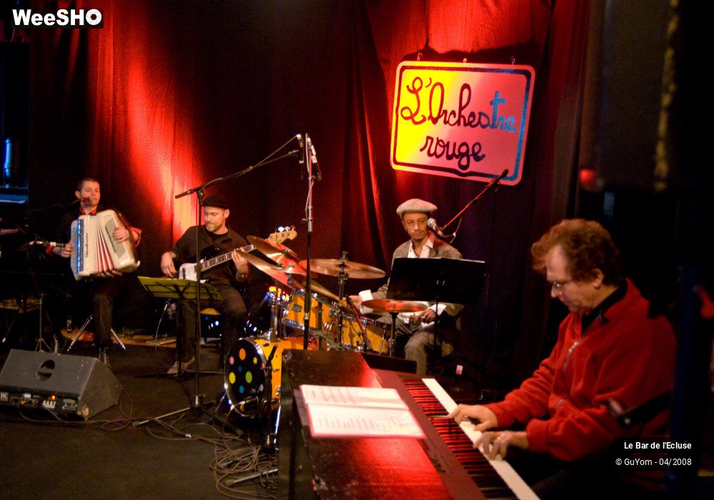 25/31 photos du spectacle le Bar de l'Ecluse