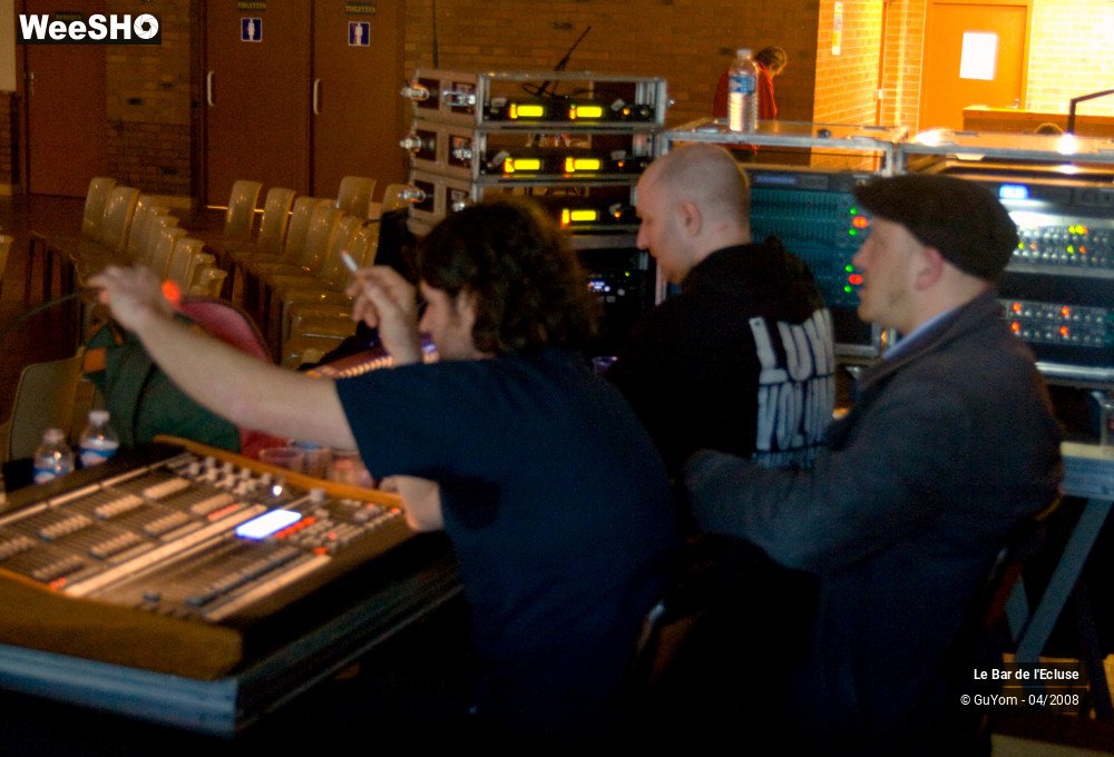 30/31 photos du spectacle le Bar de l'Ecluse