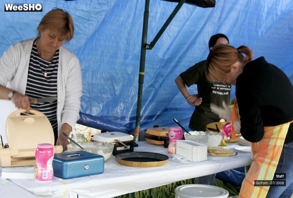 27/28 photos du spectacle Staff Festival des illuminés 2008