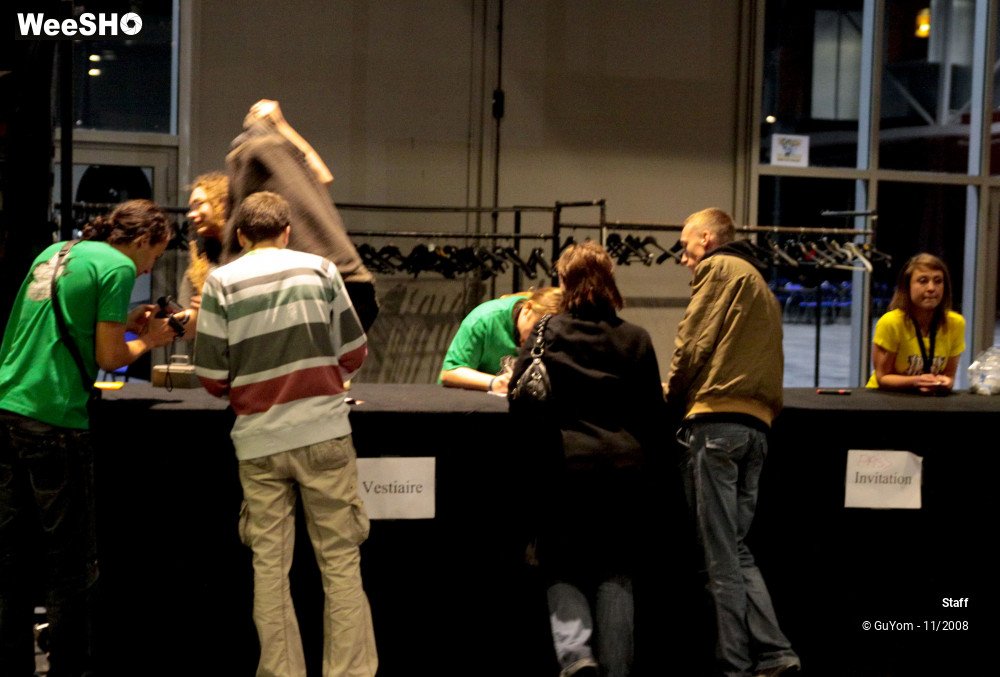 15/36 photos du spectacle Staff Tout en Live