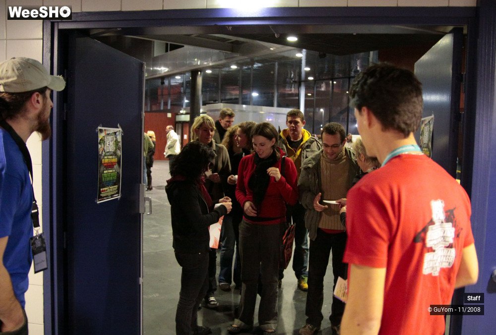 20/36 photos du spectacle Staff Tout en Live