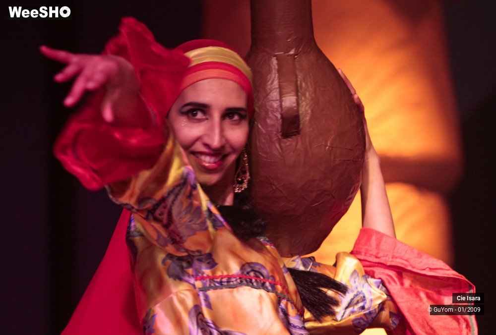 11/51 photos du spectacle Compagnie Isara