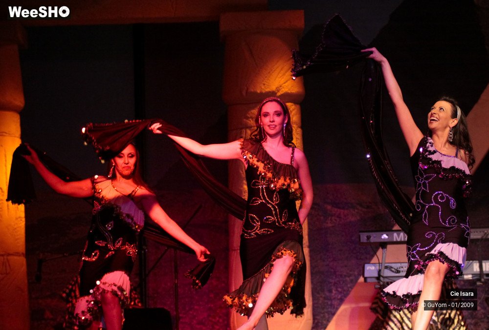 16/51 photos du spectacle Compagnie Isara