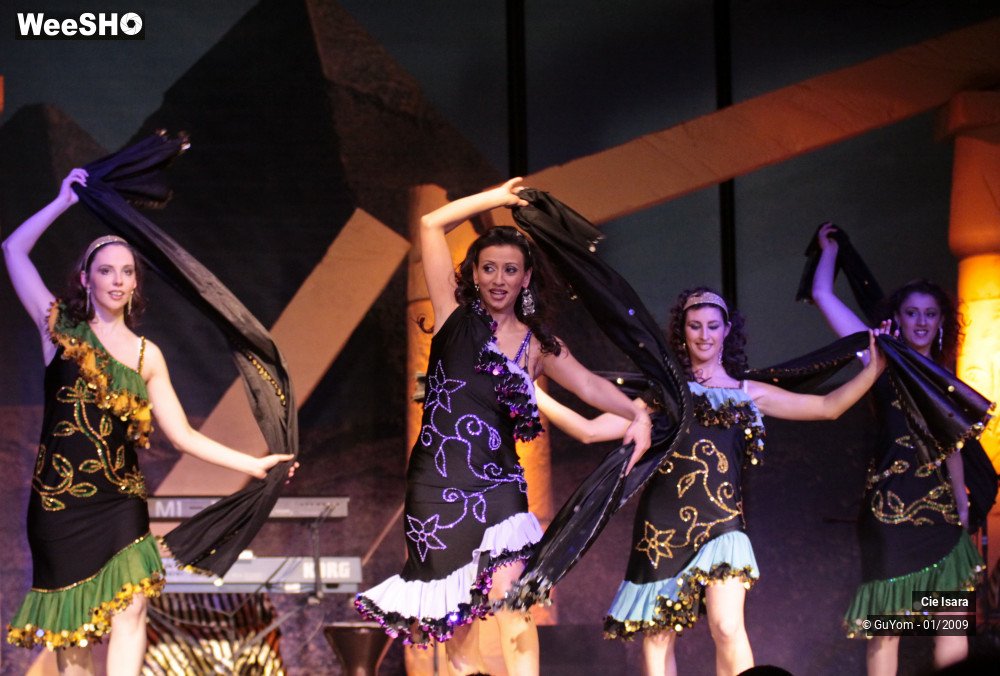 18/51 photos du spectacle Compagnie Isara