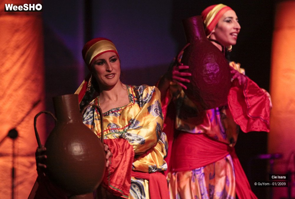 28/51 photos du spectacle Compagnie Isara