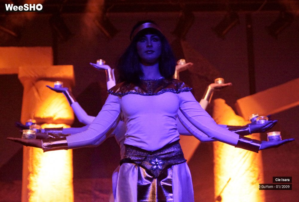 35/51 photos du spectacle Compagnie Isara