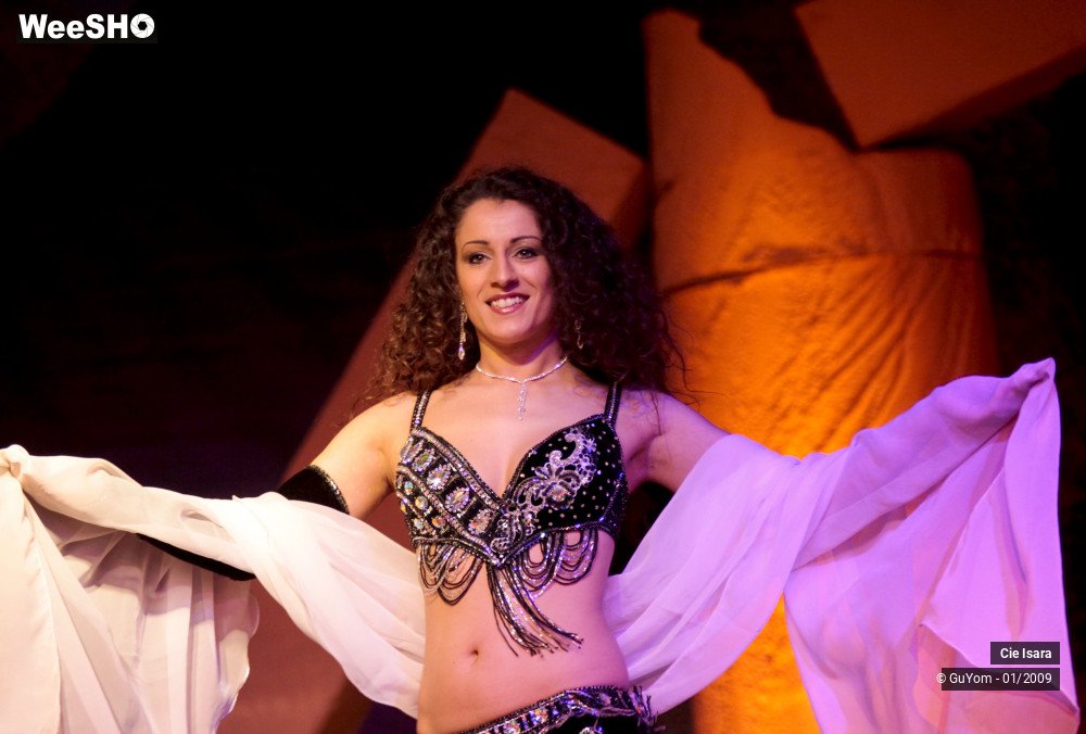 37/51 photos du spectacle Compagnie Isara