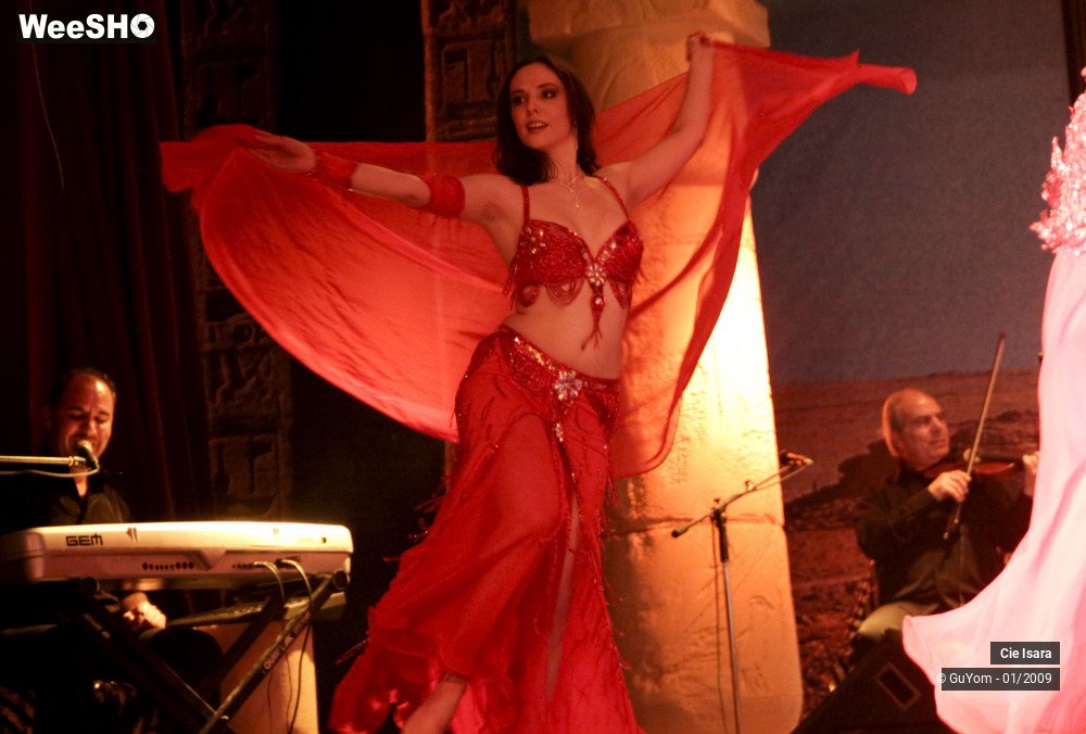 38/51 photos du spectacle Compagnie Isara