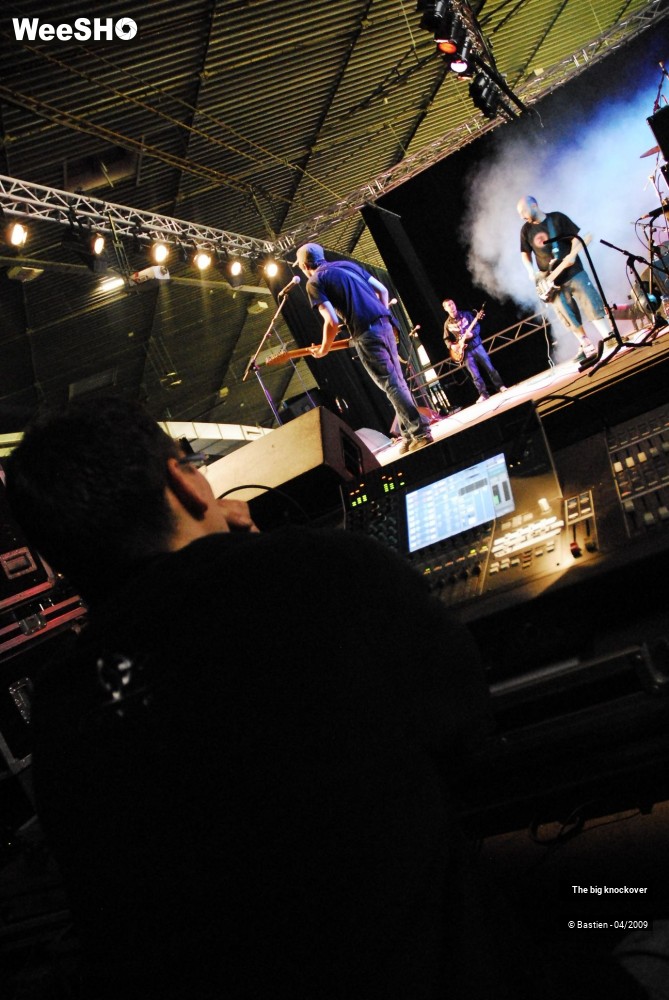 8/30 photos du spectacle The Big Knockover