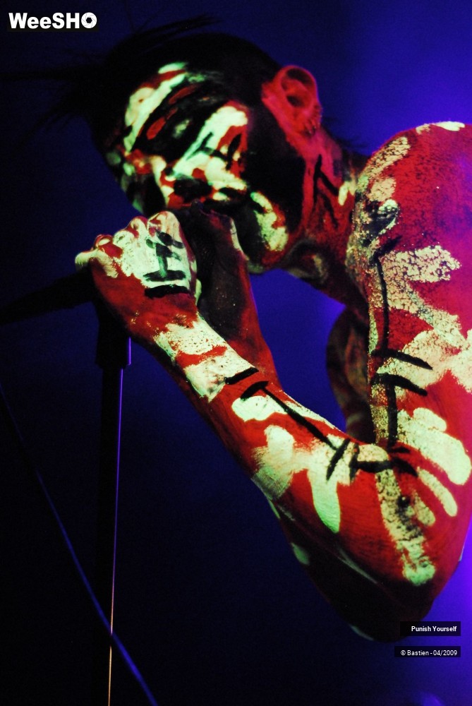 10/38 photos du spectacle Punish Yourself