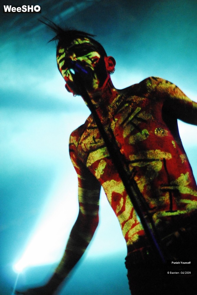 15/38 photos du spectacle Punish Yourself