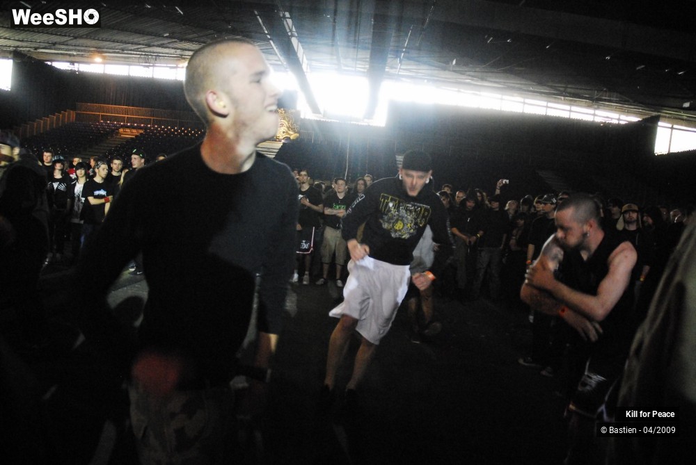 5/37 photos du spectacle Kill for Peace
