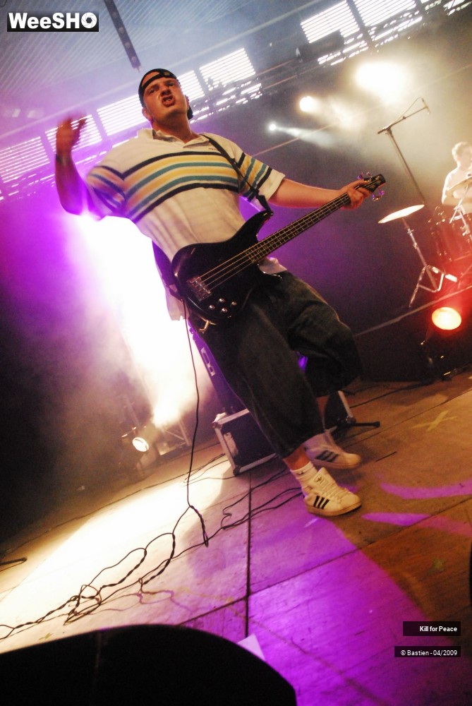 11/37 photos du spectacle Kill for Peace