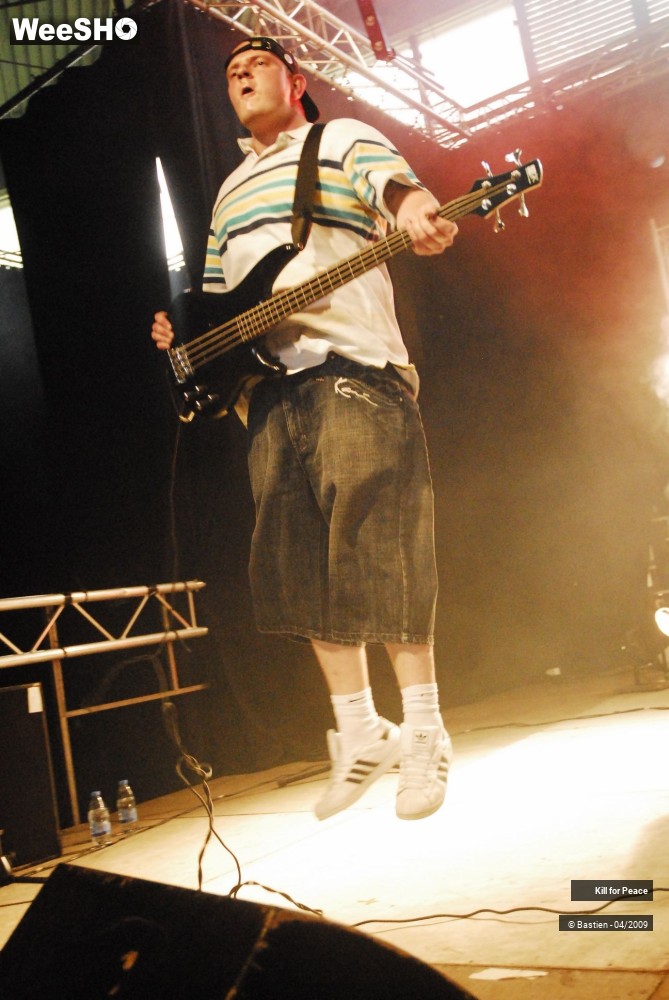 15/37 photos du spectacle Kill for Peace