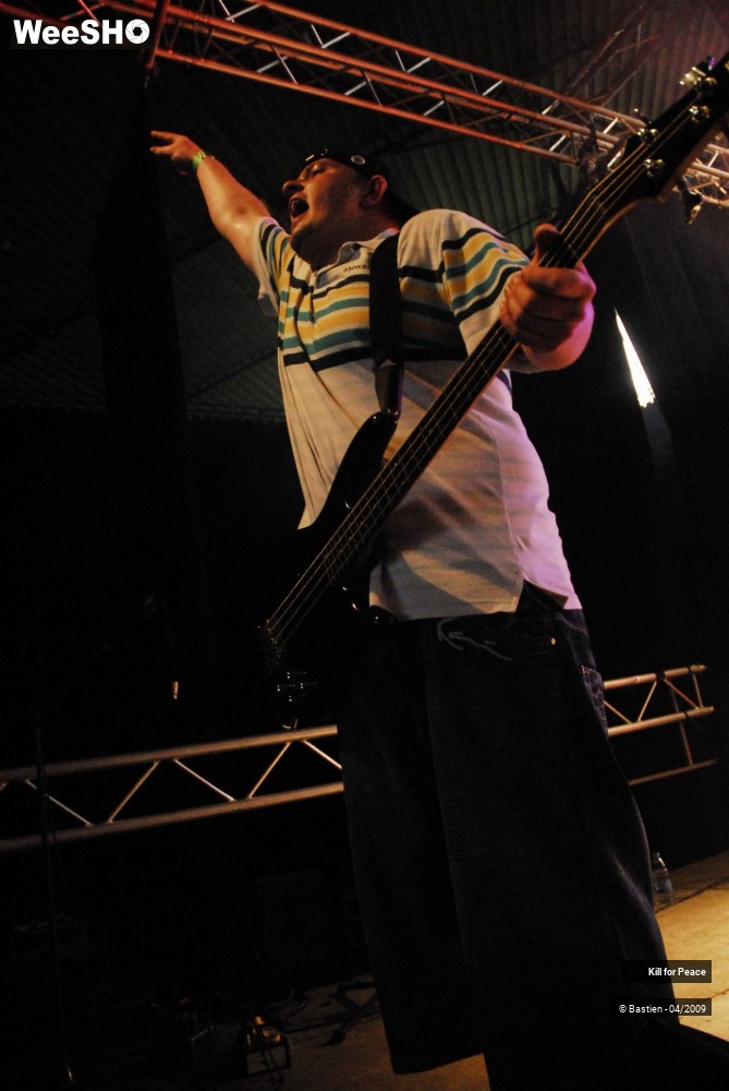 19/37 photos du spectacle Kill for Peace