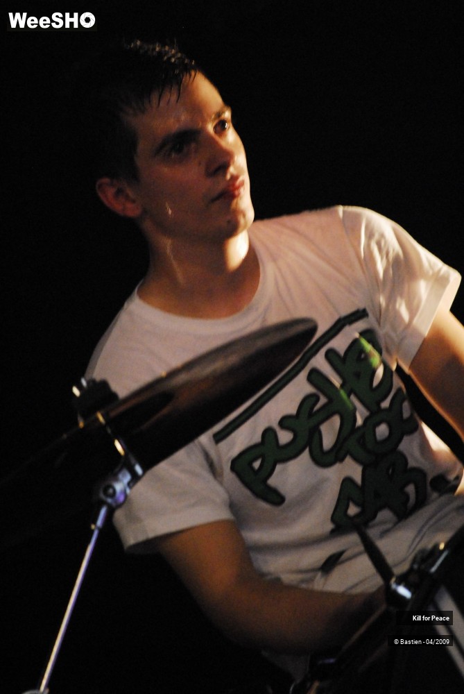 26/37 photos du spectacle Kill for Peace