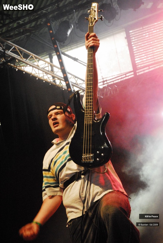 36/37 photos du spectacle Kill for Peace