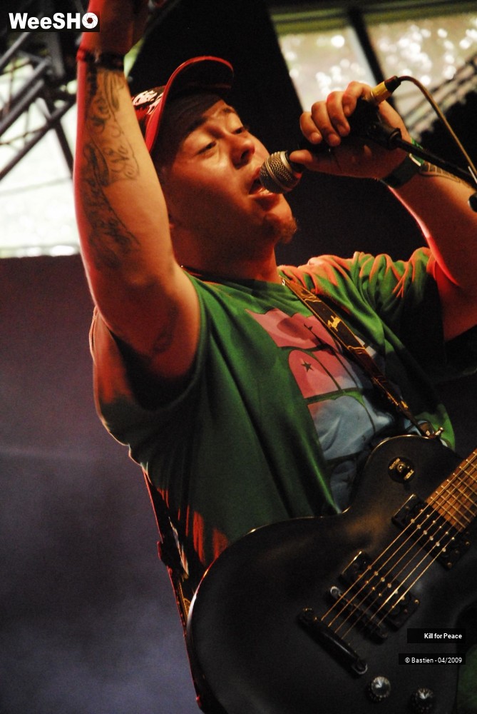 37/37 photos du spectacle Kill for Peace