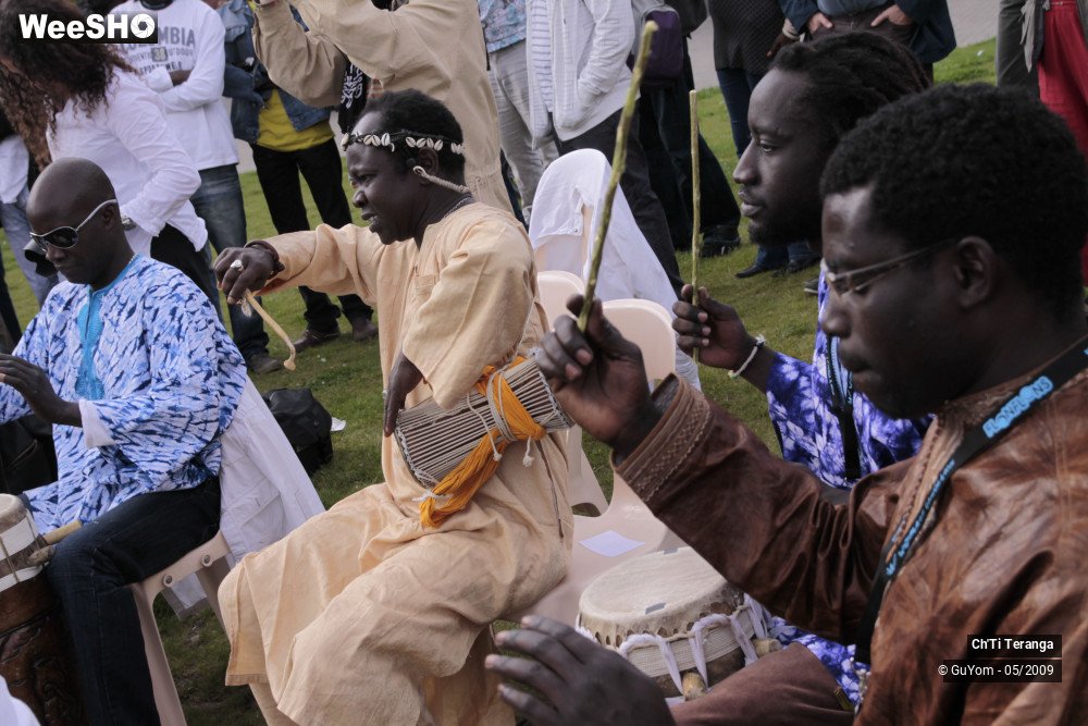15/35 photos du spectacle Grand Sabar Takoussane - Percus