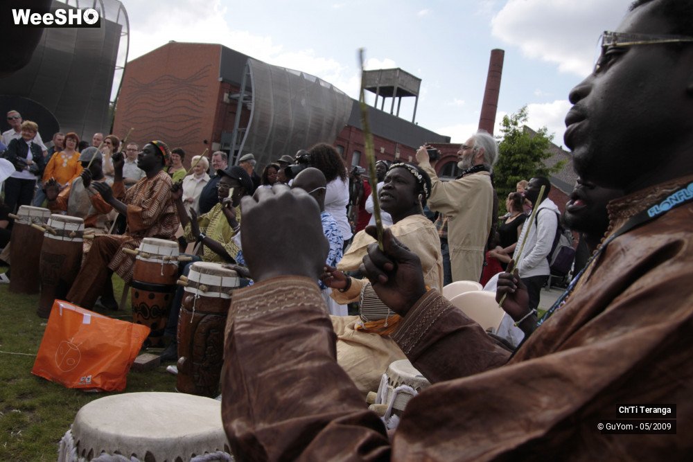 25/35 photos du spectacle Grand Sabar Takoussane - Percus