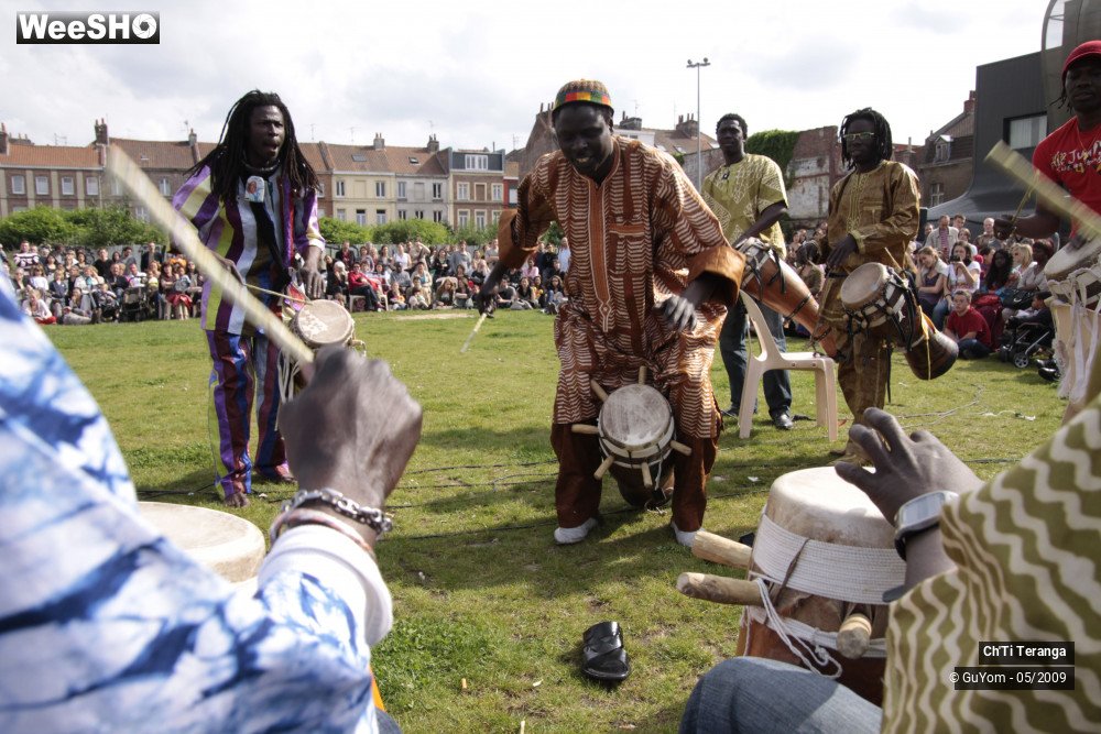 33/35 photos du spectacle Grand Sabar Takoussane - Percus