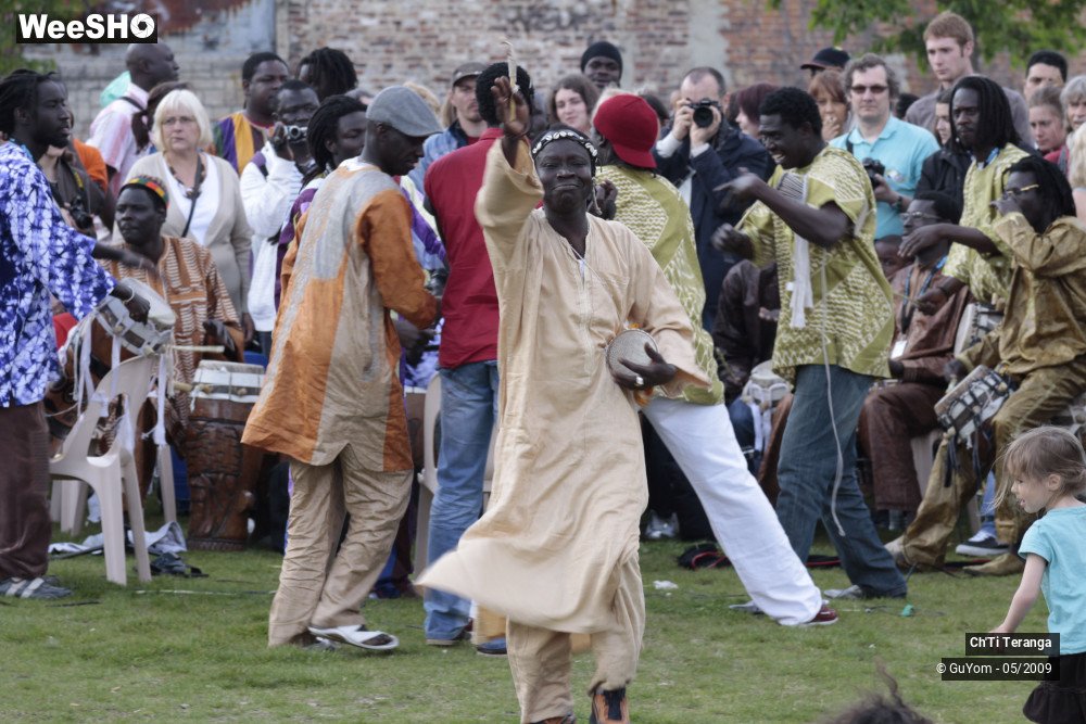 34/35 photos du spectacle Grand Sabar Takoussane - Percus