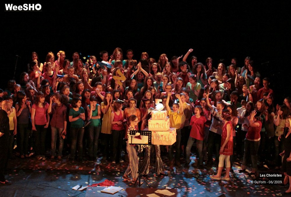26/50 photos du spectacle L'anniversaire des Choristes