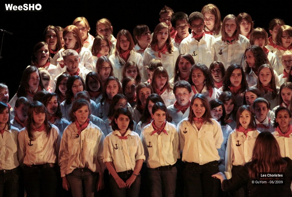 34/50 photos du spectacle L'anniversaire des Choristes