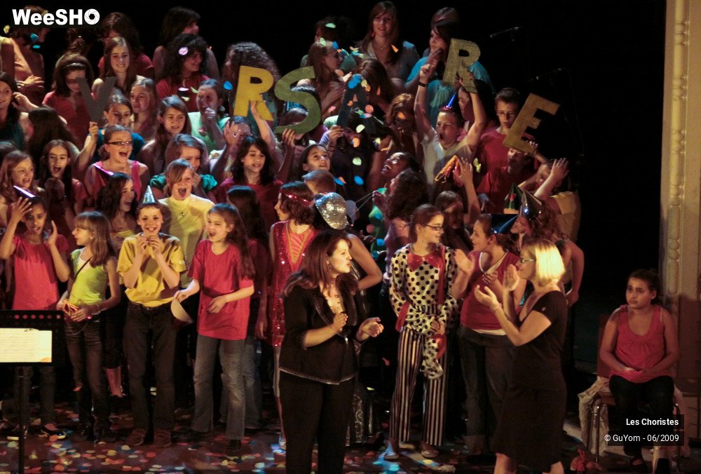 50/50 photos du spectacle L'anniversaire des Choristes