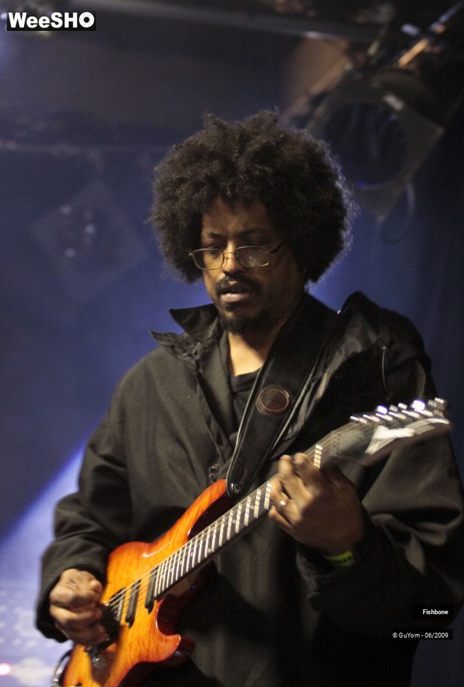 18/51 photos du spectacle Fishbone Balance