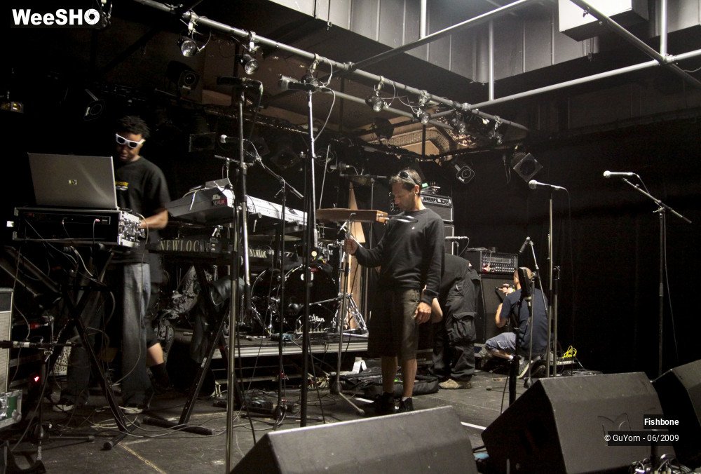 49/51 photos du spectacle Fishbone Balance