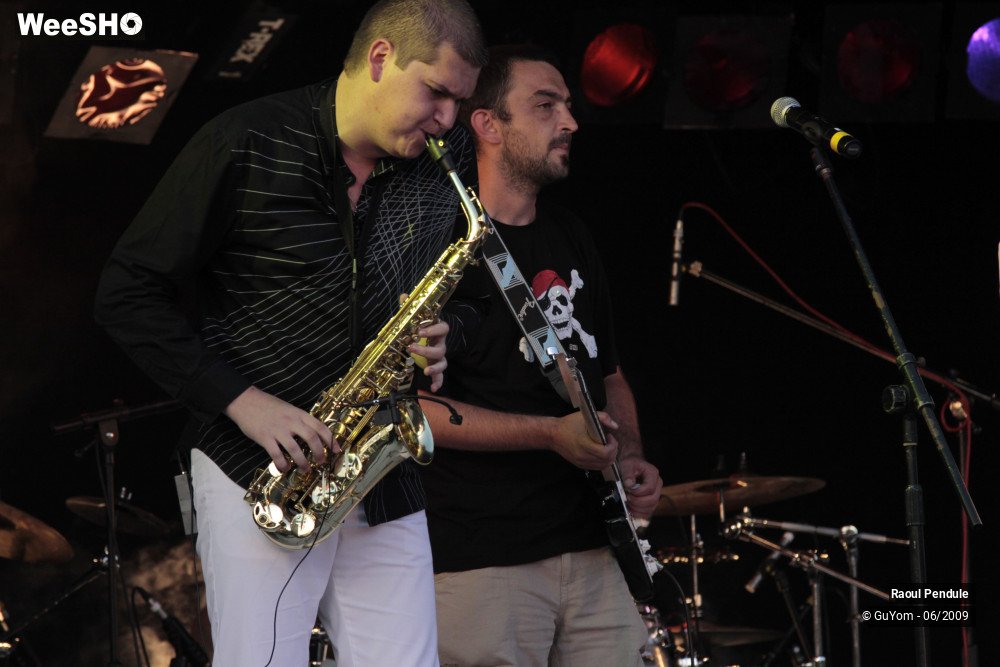 15/34 photos du spectacle Raoul Pendule