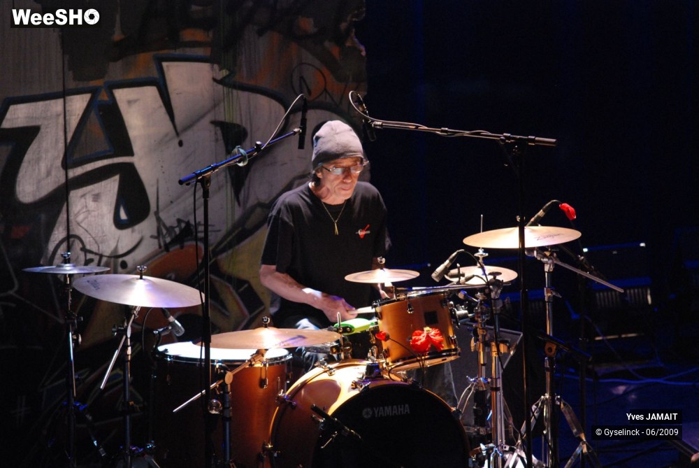 30/49 photos du spectacle Yves JAMAIT