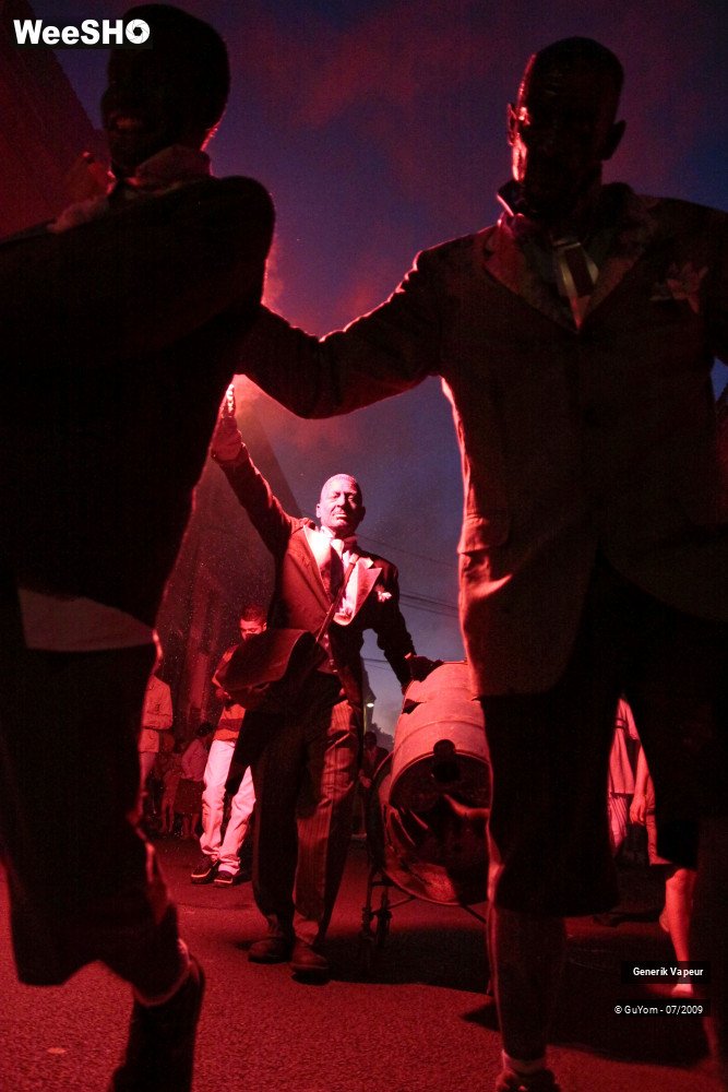 14/50 photos du spectacle Generik Vapeur Parade